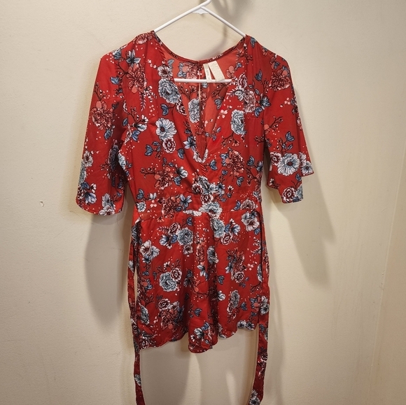 Japna red floral Casual One Piece Tie Back  romper size s - Picture 5 of 14